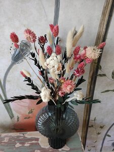 droogbloemen boeket roze met eucalyptus