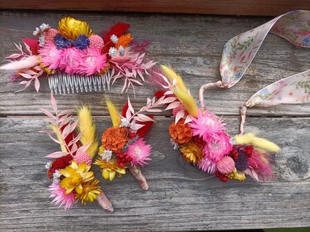 Pols Corsage Handgemaakt van Droogbloemen