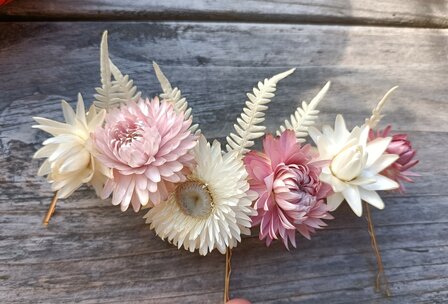 Gedroogde bloemen haar kam 