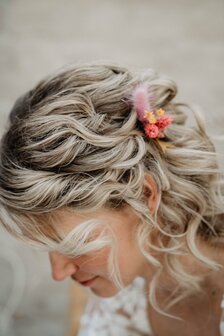 haarspeld met droogbloemen bruiloft