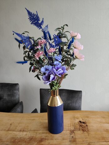 Boeket van zijde en droogbloemen